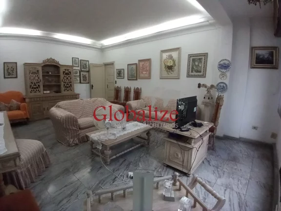 Foto do imóvel Apartamento à venda com 176m², 3 quartos, 1 suíte, 2 vagas no Gonzaga em Santos por R$799.000,00