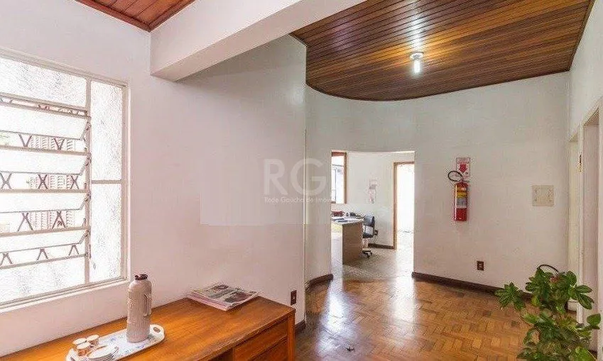 Imagem Predio para Venda - 120m², 3 dormitórios, 3 vagas - Partenon
