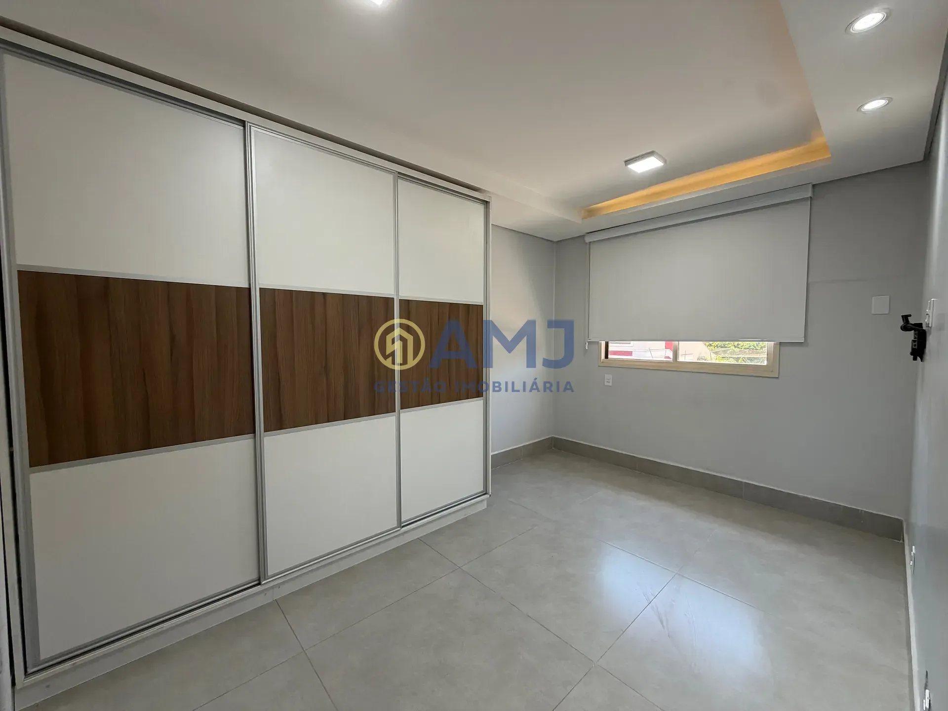 Imagem SOBRADO À VENDA OU PARA ALUGAR | CONDOMÍNIO VILLAS DO ATLÂNTICO - JARDIM PLANALTO