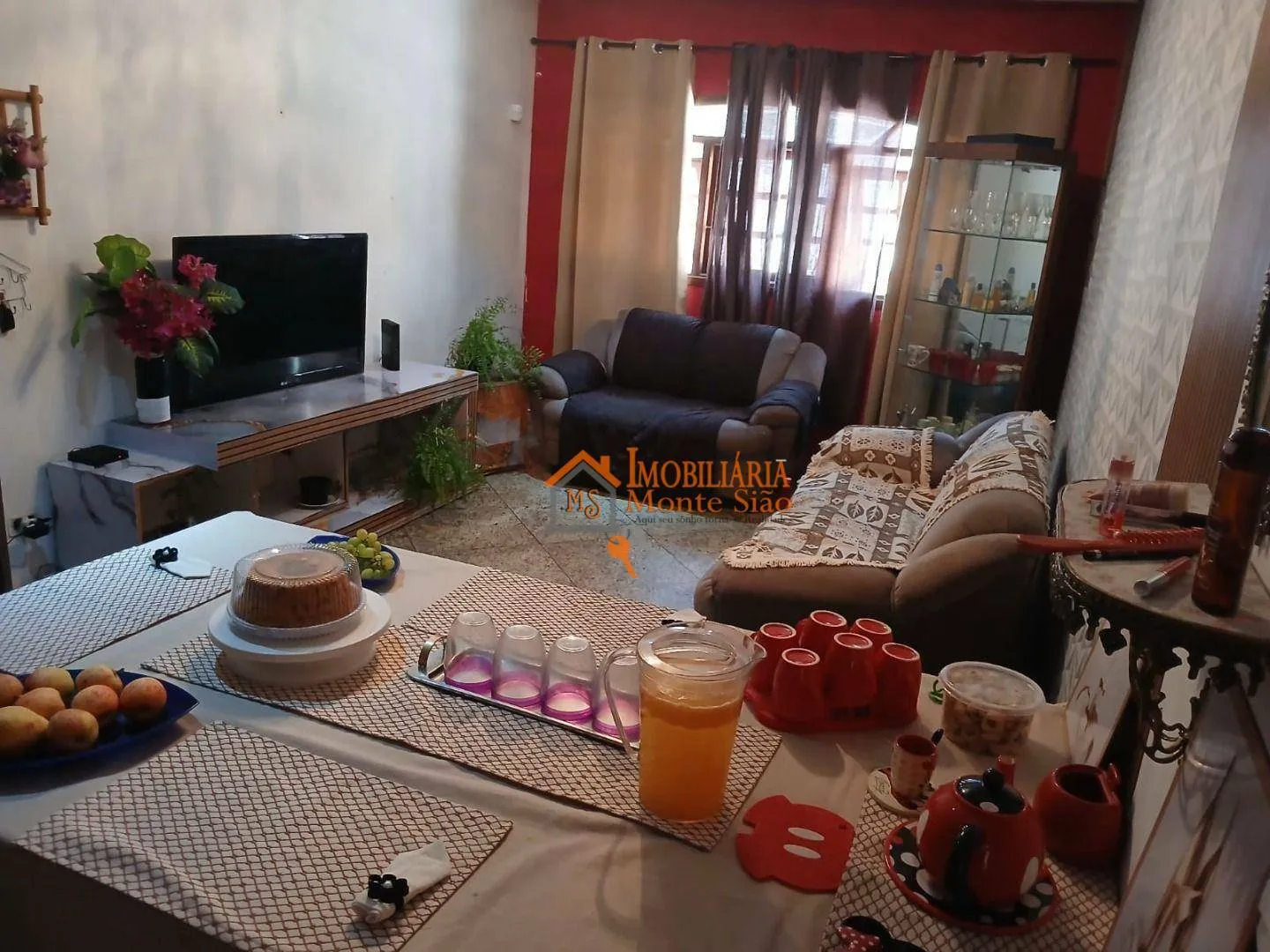 Imagem Sobrado com 4 dormitórios à venda, 300 m² por R$ 850.000,00 - Vila Augusta - Guarulhos/SP