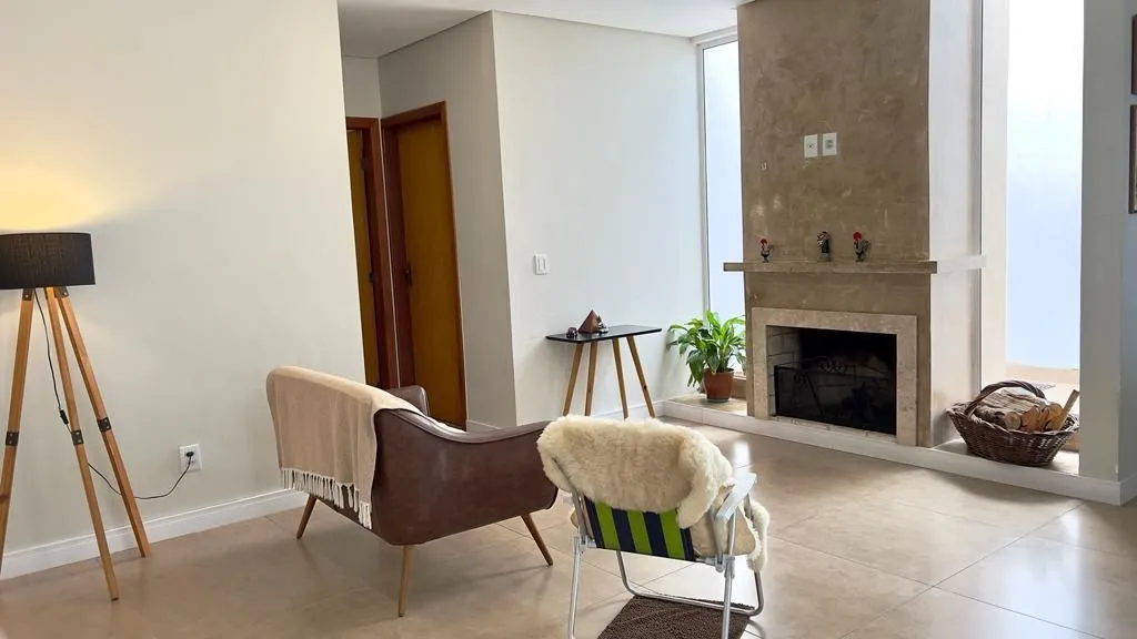 Imagem Casa térrea com piscina no Guarujá