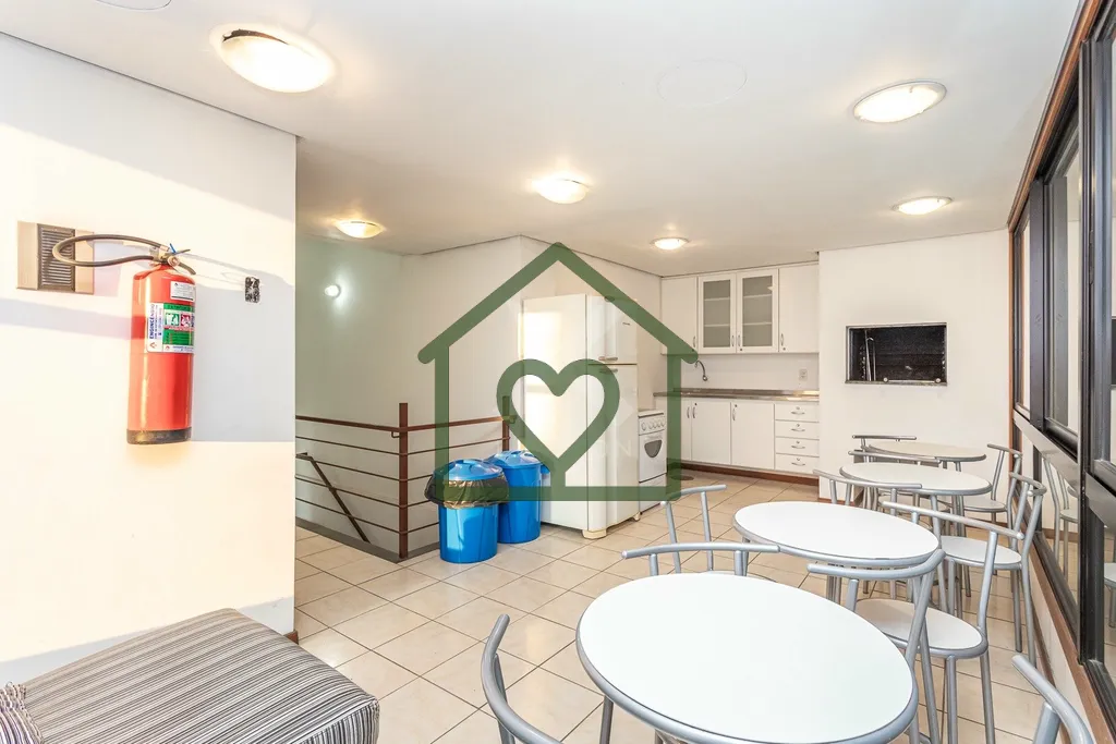 Imagem Apartamento mobiliado e decorado para alugar no bairro Mont Serrat, próximo ao Parcão. Com 45m2, c...