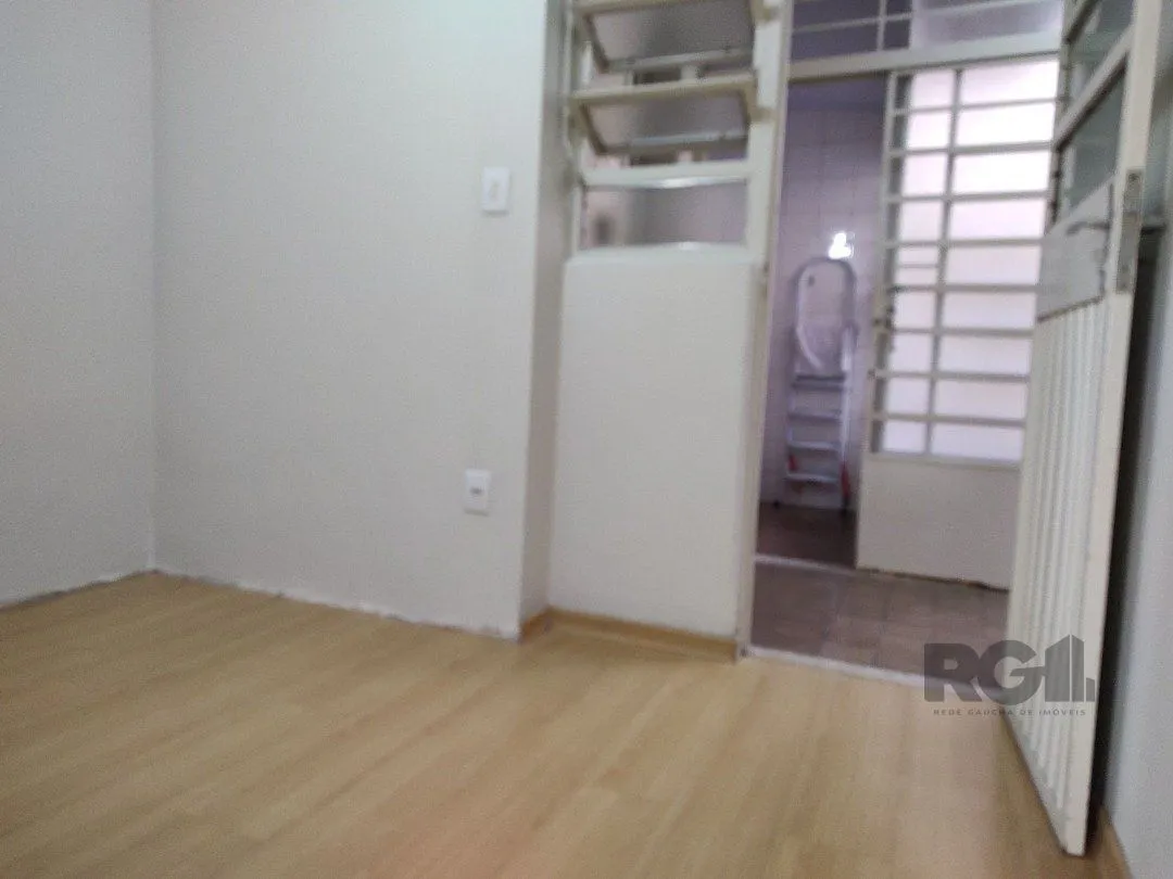 Imagem Apartamento Garden, 2 quartos, 1 suite, 2 banheiros, dependência de empregada - Bairro Petrópolis