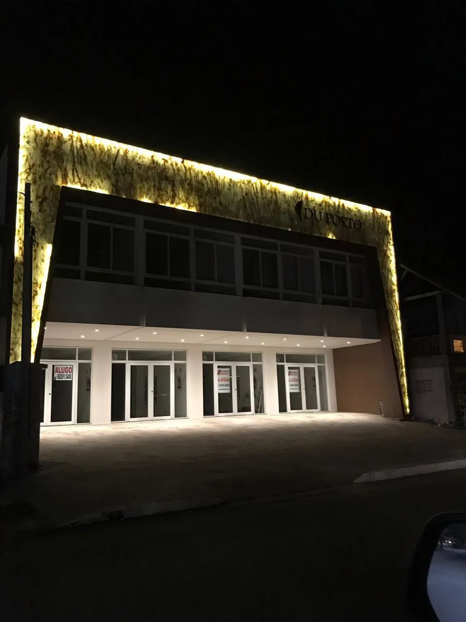 Imagem Sala comercial à venda em Torres, Centro, 128m2