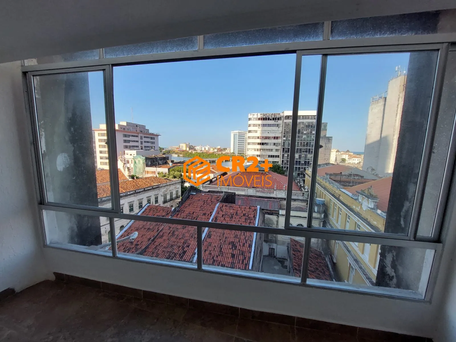 Imagem Vendo Sala Comercial no Empresarial Domar com vista linda do Recife!