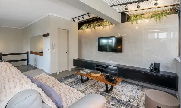 Imagem Vende-se cobertura com 2 dormitórios, sendo 1 suíte no bairro Auxiliadora