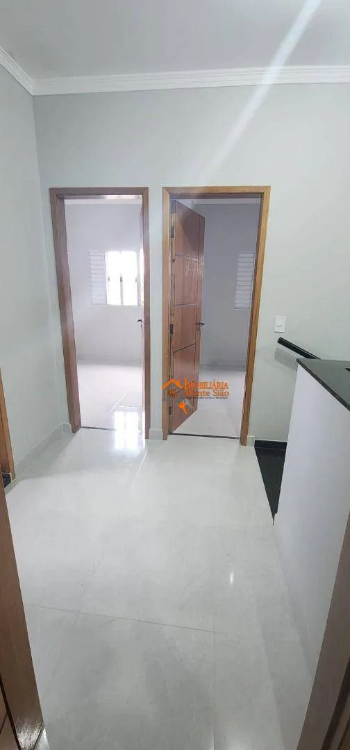 Imagem Sobrado com 3 dormitórios à venda, 186 m² por R$ 930.000,00 - Carmela III - Guarulhos/SP