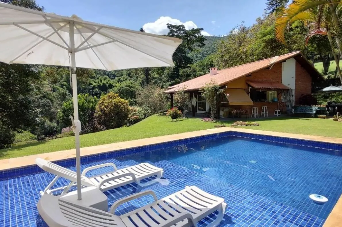 Imagem Casa em Condomínio para Venda em Petrópolis / RJ no bairro Nogueira