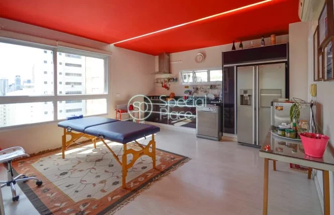 Imagem Apto duplex rico em iluminação natural, amplo living e lavabo. Possui 146m² muito bem distribuíd...