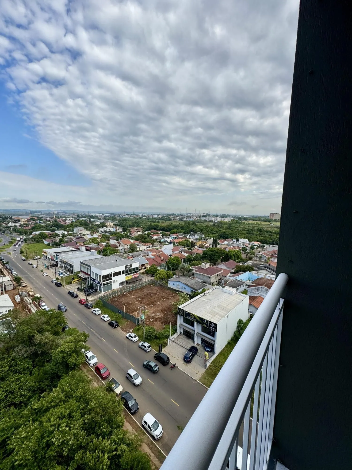 Imagem Apartamento de 2 dormitórios, 1 suíte e 1 vaga, em Canoas.