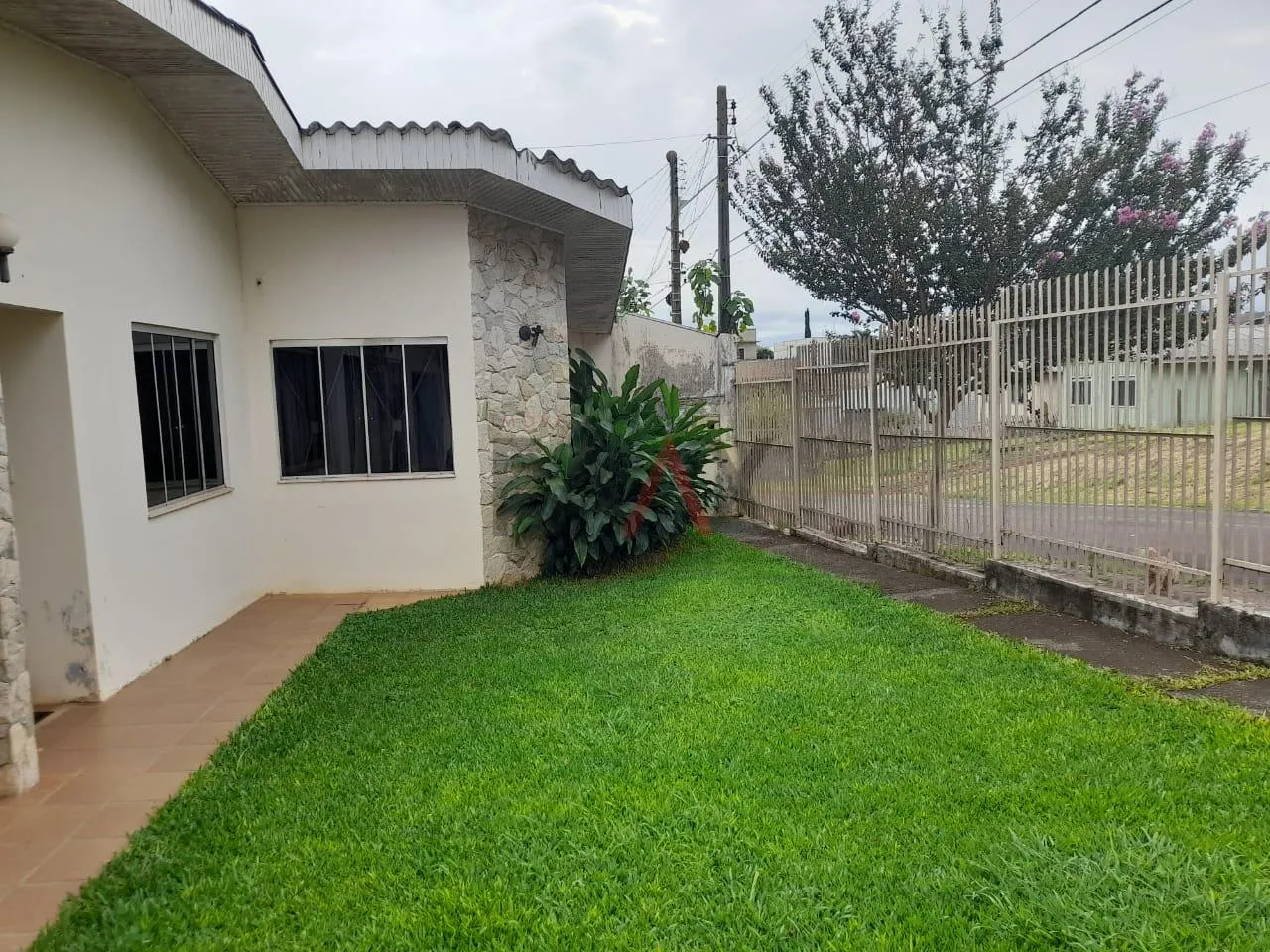 Imagem Ótima casa ampla à venda no Bairro dos Estados, GUARAPUAVA - PR