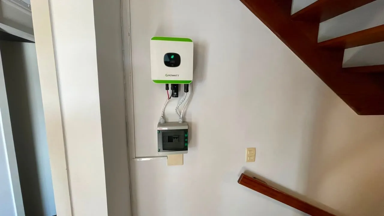 Imagem Casa 4 dorms com energia solar em condomínio