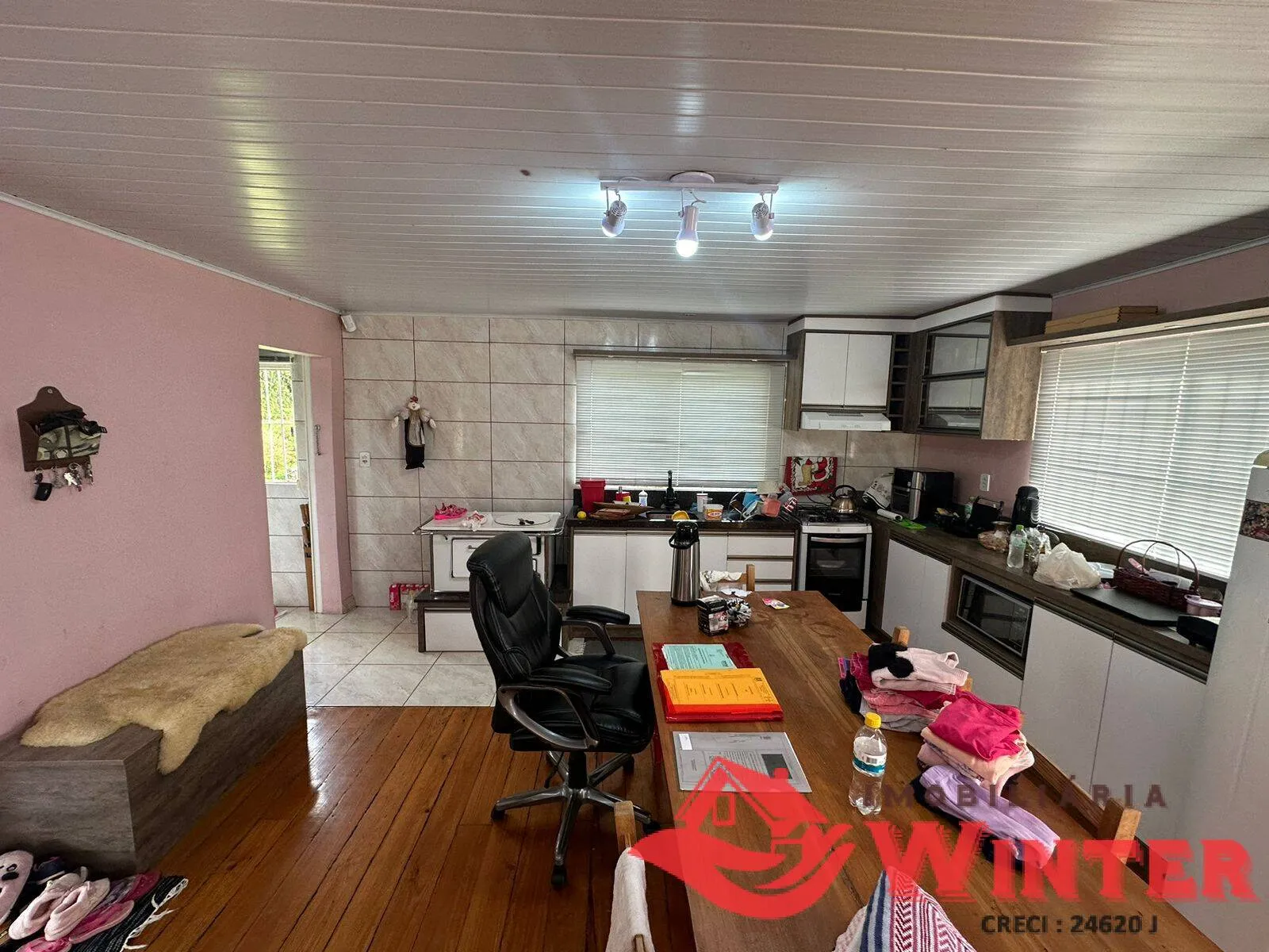 Imagem Chácara com 10.258 m2 com casa.