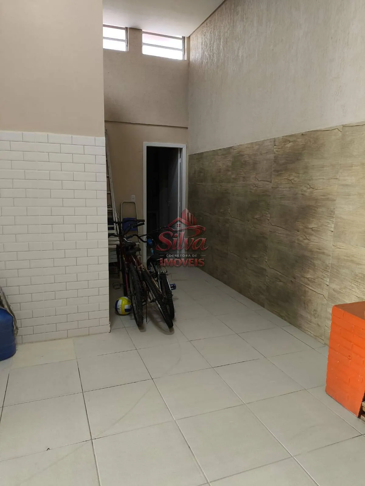 Imagem C127 |Casa 4 dormitórios com piscina aquecida a 30m do mar