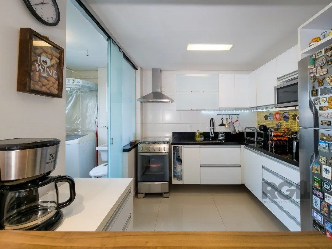 Imagem Apartamento com 3 quartos, suite, 3 vagas, condomínio com infra - Bairro Tristeza