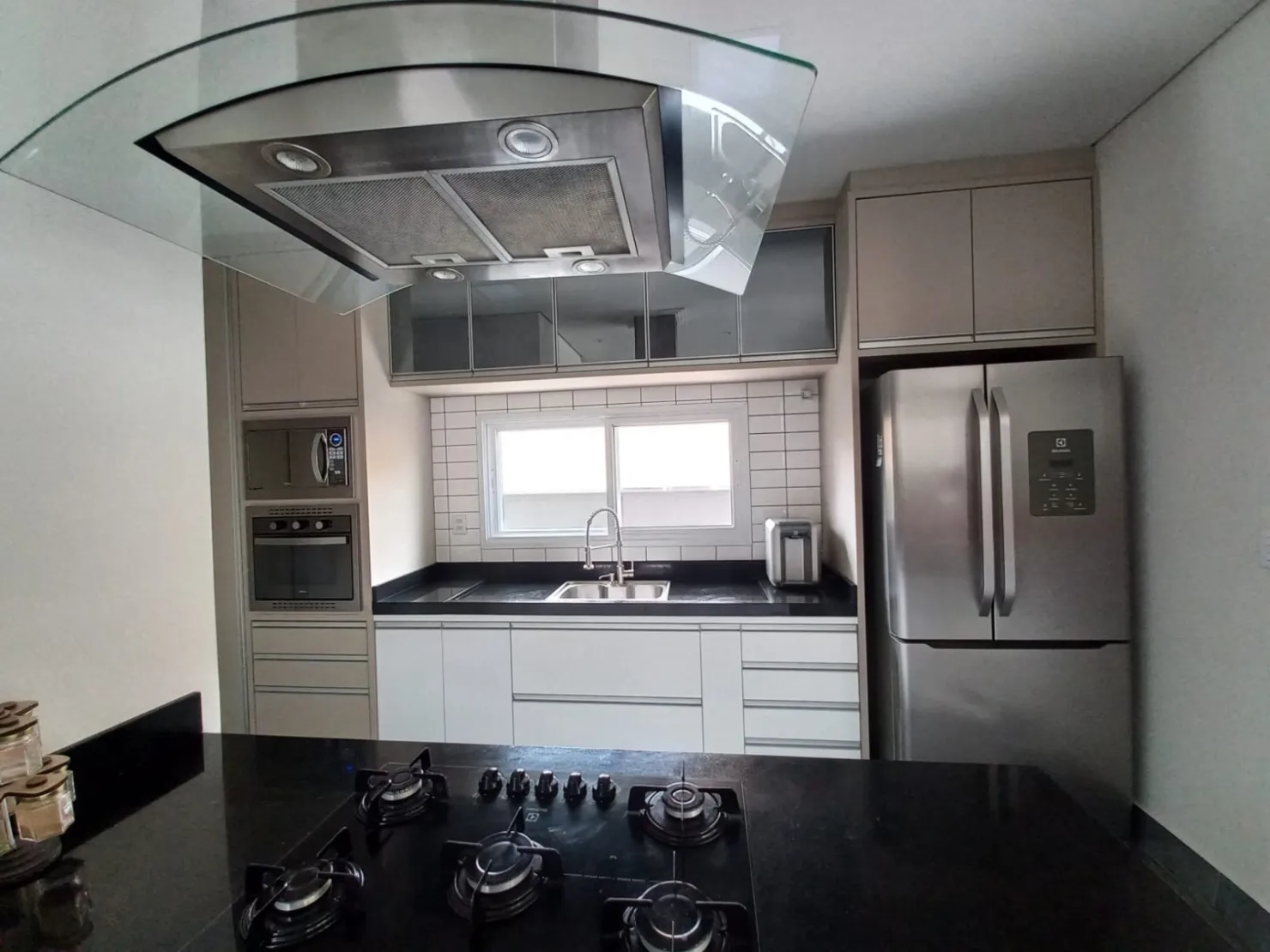 Imagem Casa Alto Padrão à venda com 3 suítes, piscina e muito conforto, Alto do Cardoso, Pindamonhangaba, SP