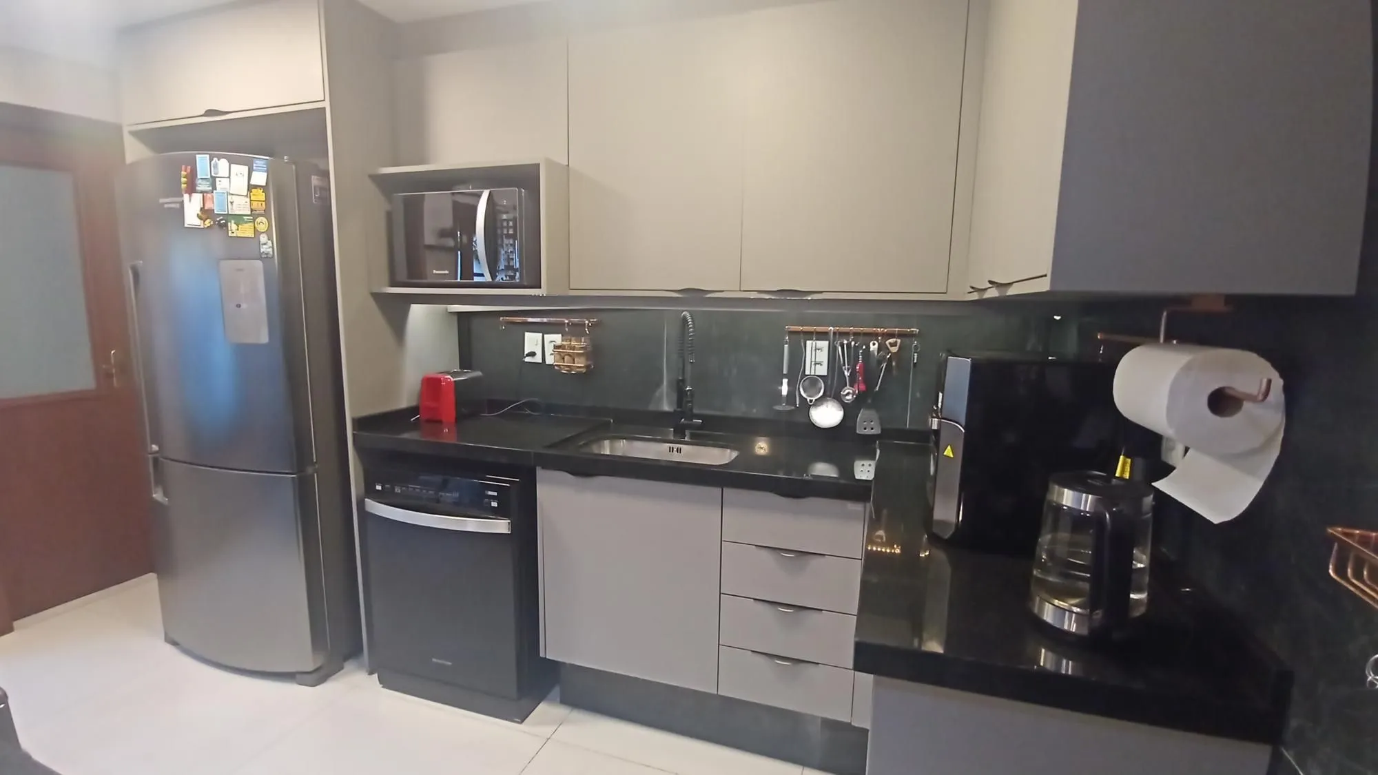 Imagem Casa de Condomínio com 3 Suítes, no bairro Tristeza