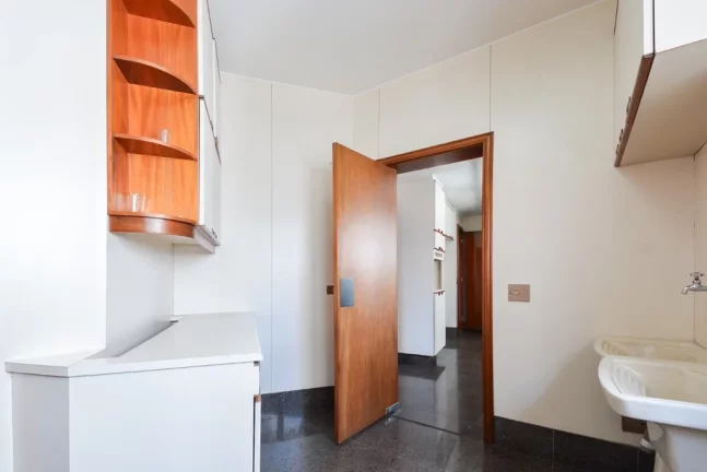 Imagem Apartamento à venda em São Paulo, Pacaembu, com 4 quartos, 274m2