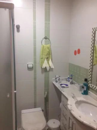 Imagem Casa sobreposta alta à venda com 4 suítes e área de lazer privativa no Embaré de Santos/SP