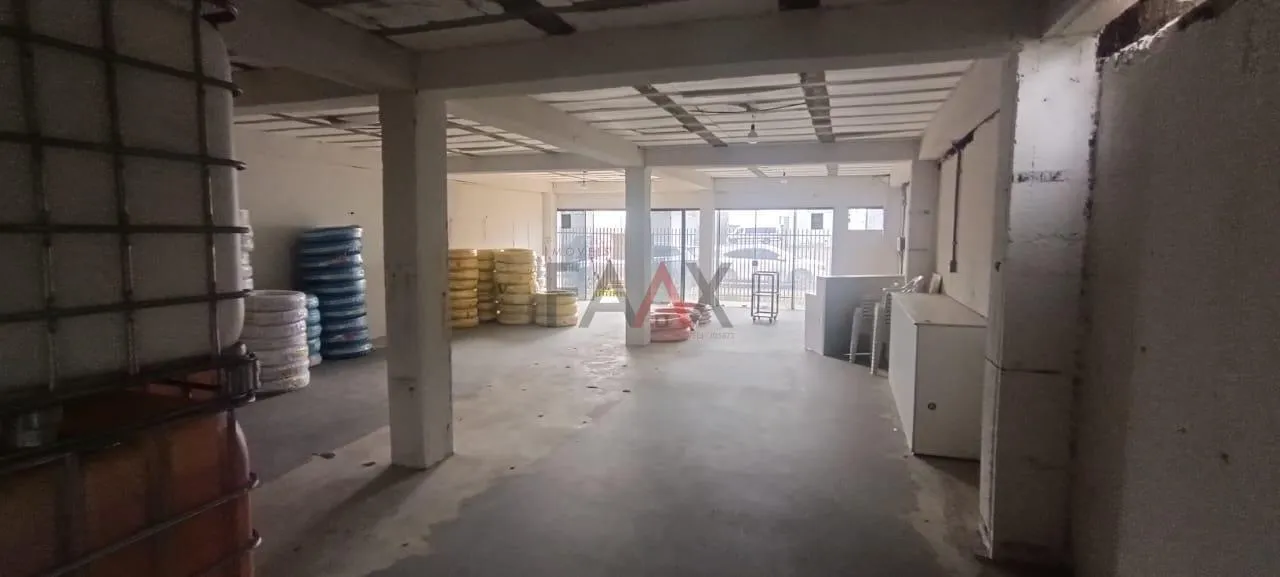 Imagem Barracão Comercial para Locação no Conradinho com 3 Pisos Próximo a Comércios