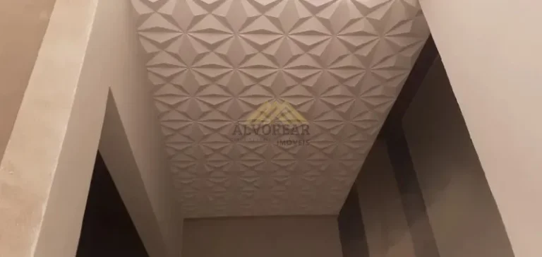 Imagem Sobrado à Venda 3 Dormitórios | 3 Min da Av. Sabará!