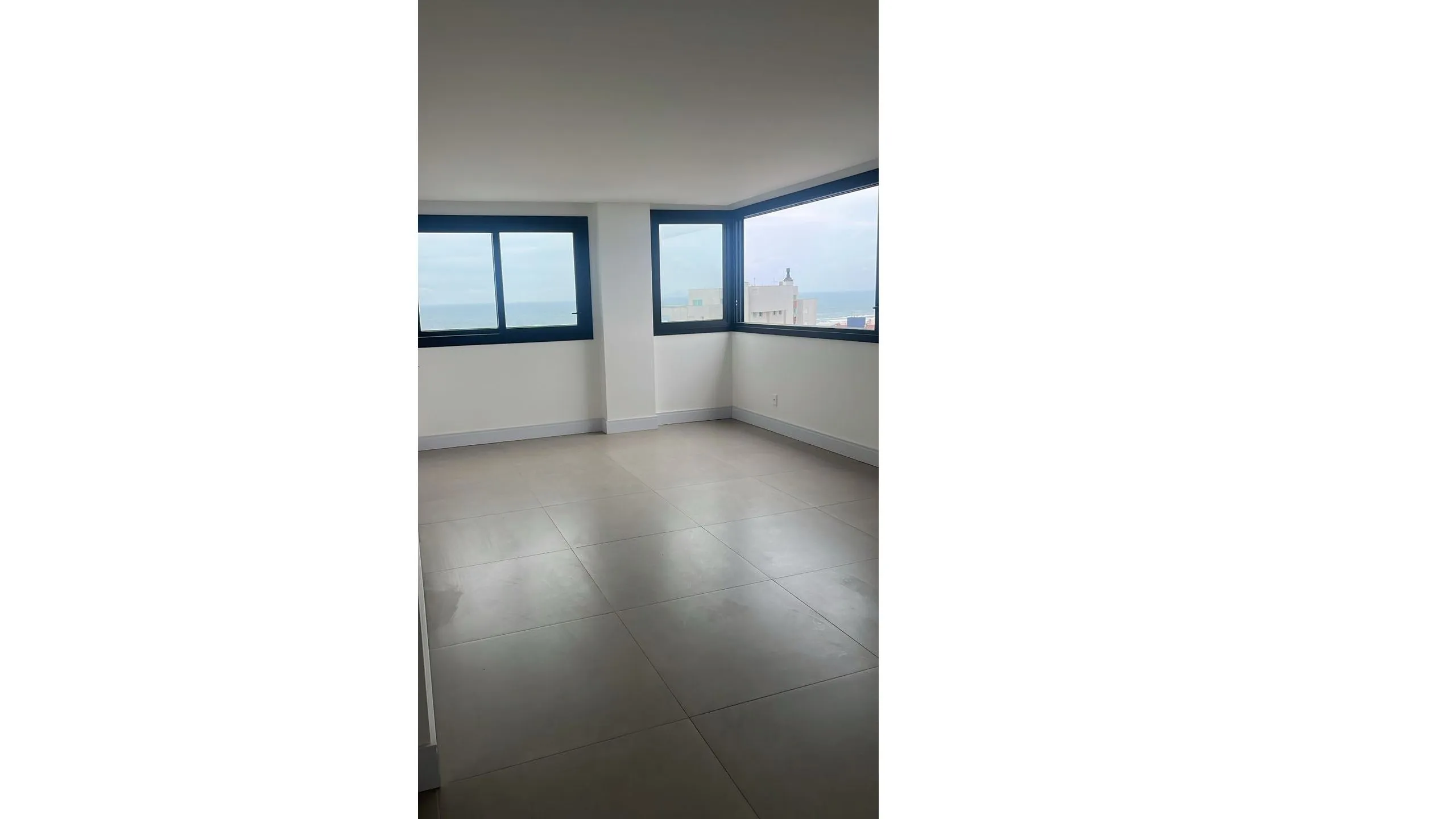 Foto do imóvel Apartamento à venda em Torres, Centro, com 2 quartos, 78.58m2