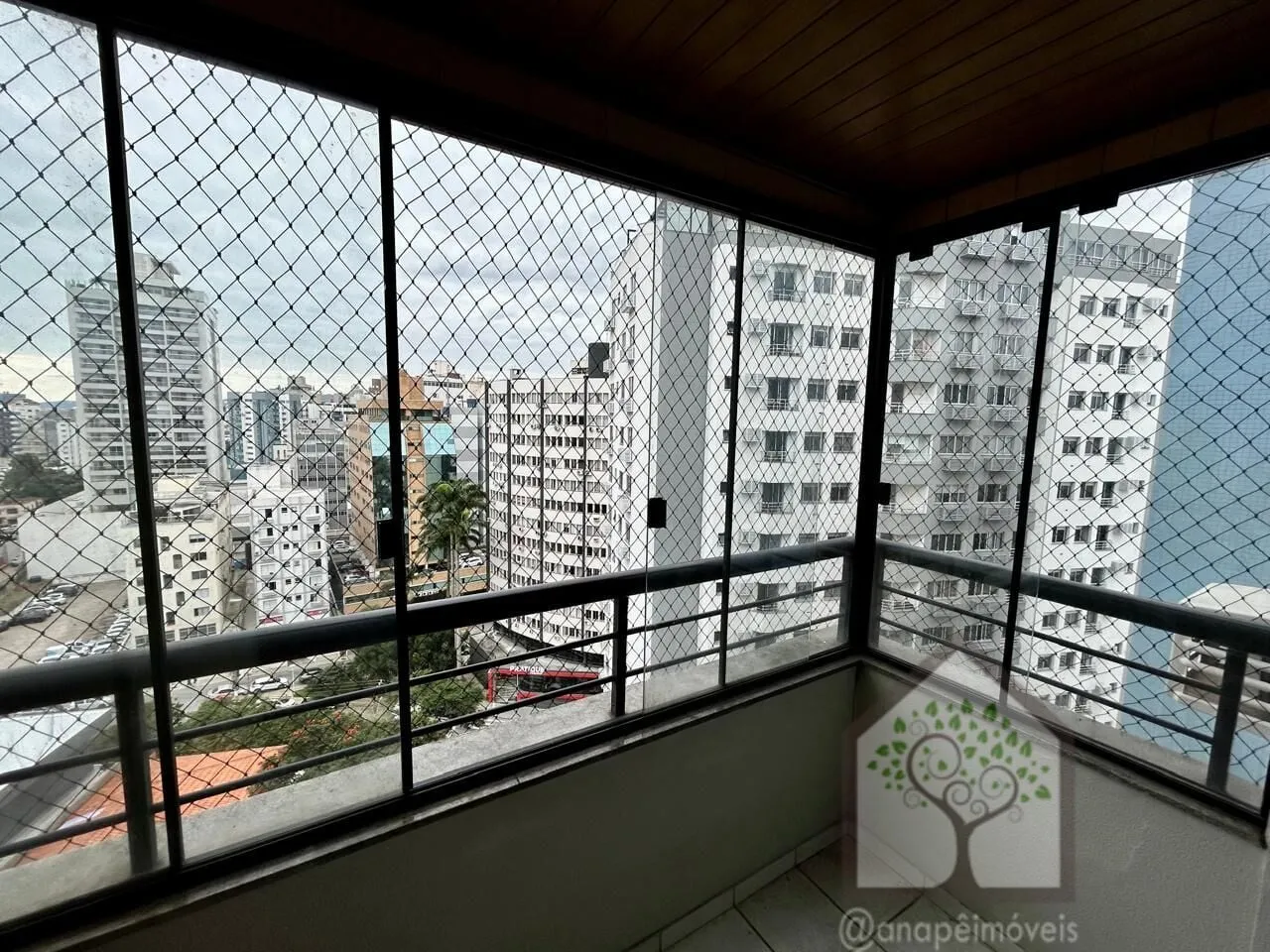 Imagem Apartamento à venda no Centro de Florianópolis com 3 quartos, suíte e excelente localização