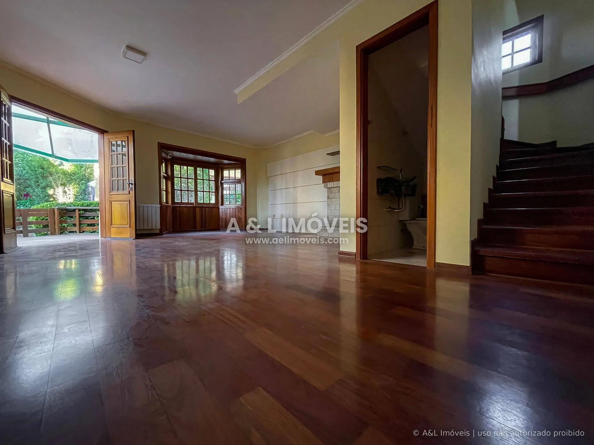 Imagem Casa 5 Dorms (4 Suítes) | Vila Inglesa, Campos do Jordão | Calefação
