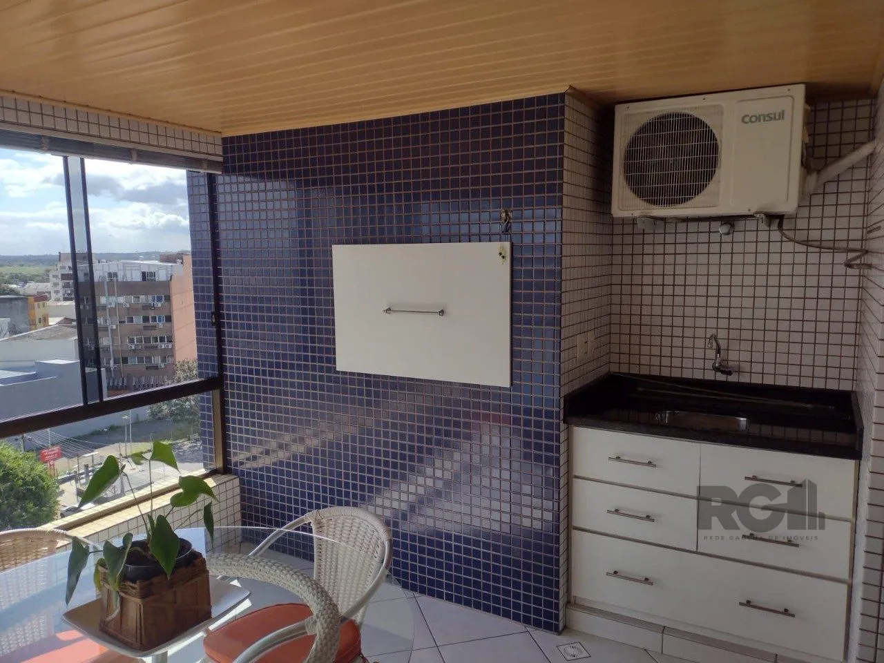Imagem Apartamento mobiliado, 3 dormitórios, 2 suítes, 2 vagas, Bairro Vila Eunice