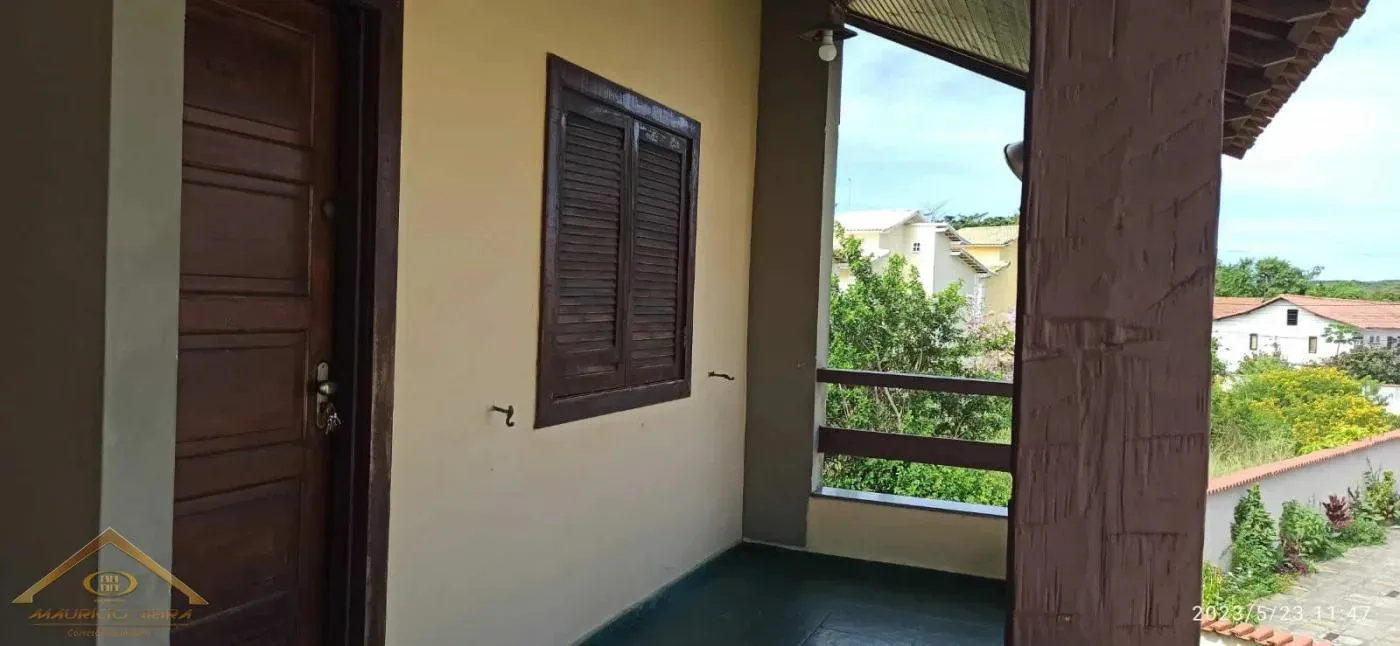 Imagem Casa em Condomínio para Venda em Cabo Frio / RJ no bairro Peró