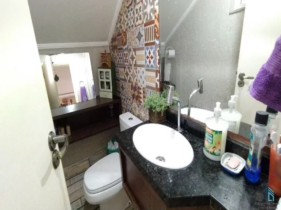 Imagem (PERMUTA) Sobrado a venda 05 quartos sendo 02 suítes em Curitiba PR