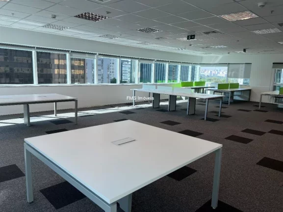 Imagem Conjunto comercial com 246m² na Faria Lima.