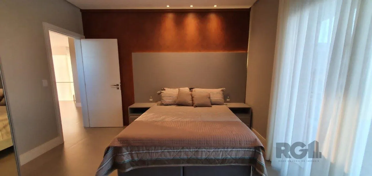 Imagem Casa em condomínio fechado de luxo a beira-mar, no centro de Capão da Canoa/RS.