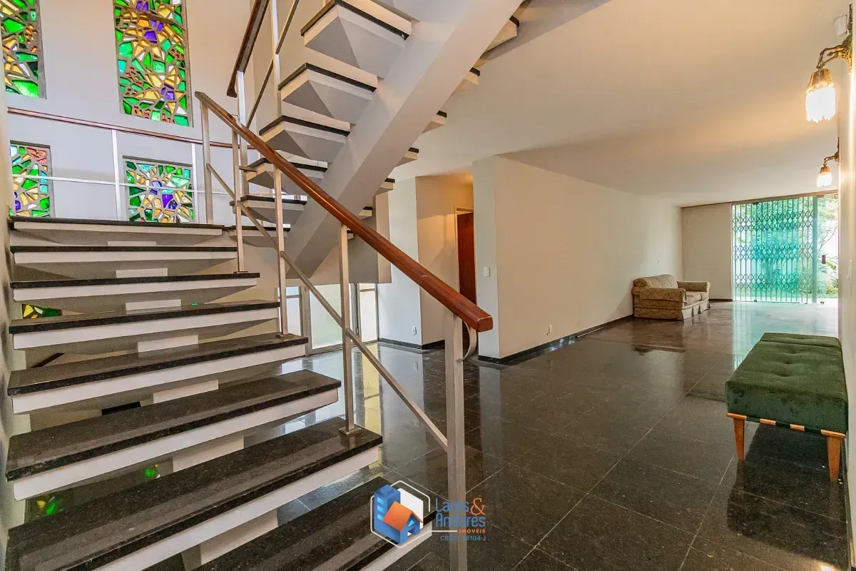 Imagem Casa para venda em Granja Julieta com 3 quartos, sendo 2 suítes, 438m²