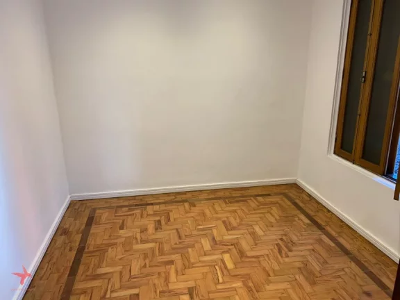 Imagem Casa comercial para locação em São Paulo-SP, bairro Pinheiros: 2 quartos, 2 salas, 2 banheiros, 1 vaga, 110m². Confira!