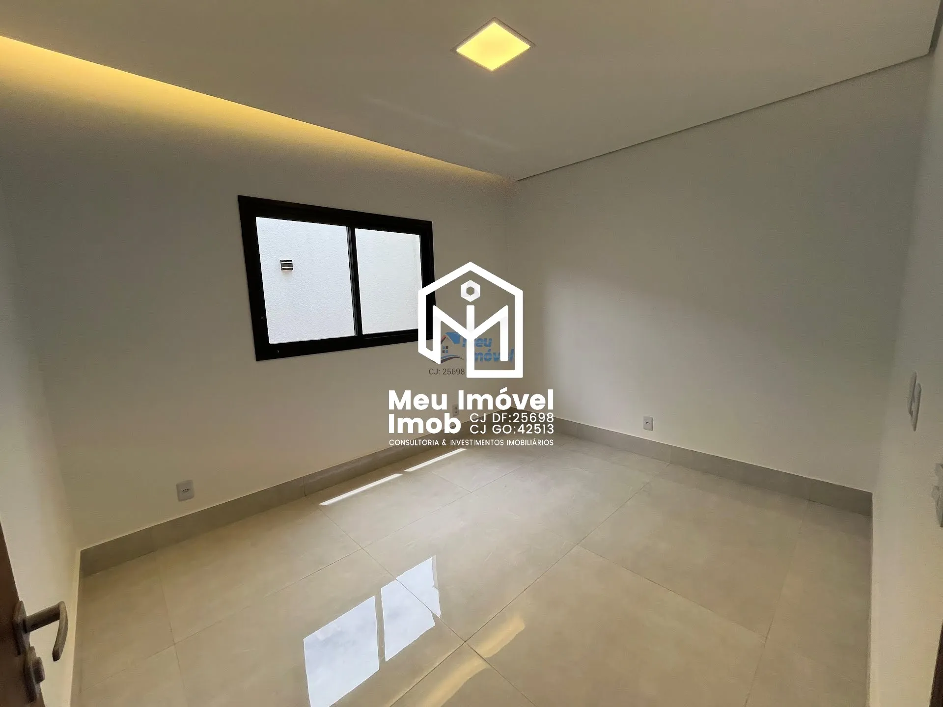 Imagem Casa 4 Quartos 2 Suítes 3 Vagas 250m² Vicente Pires/DF