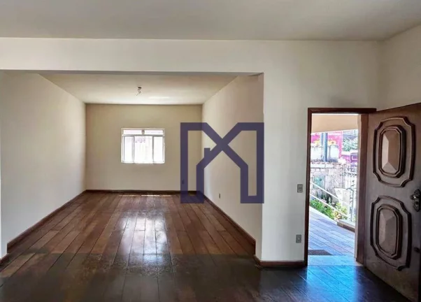 Imagem Casa com 6 dormitórios à venda, 283 m² por R$ 1.400.000,00 - Varginha - Itajubá/MG