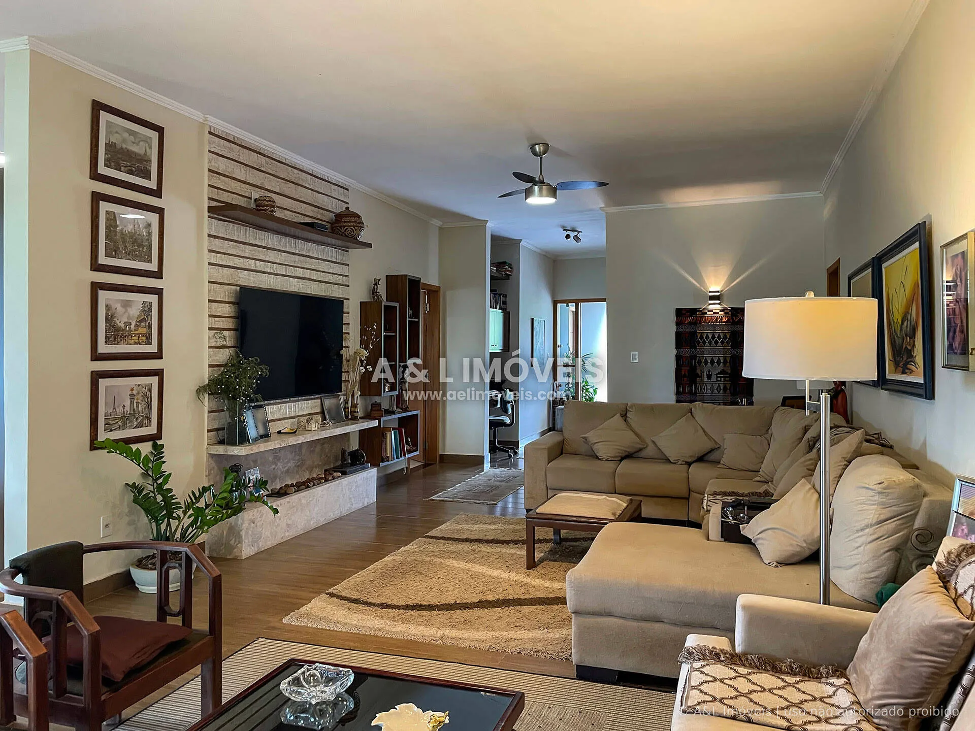 Imagem Casa à venda em Taubaté | 2.000 m², piscina e 2 anexos