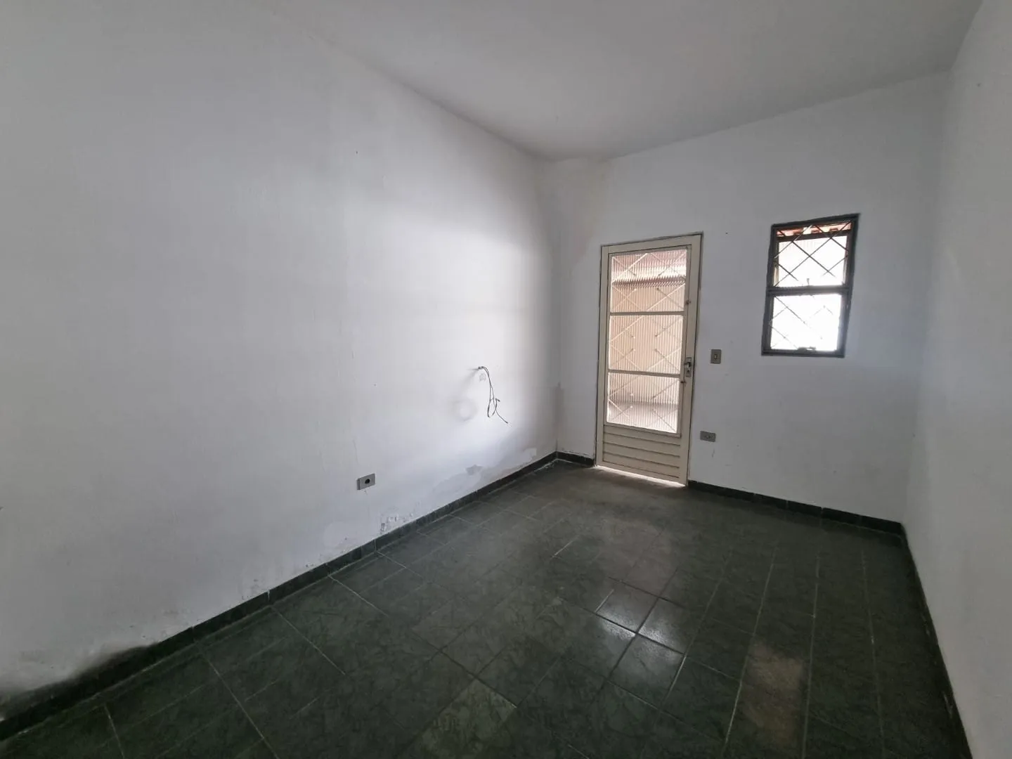 Imagem Casa à venda 2 Quartos, 2 Vagas, 140M², Marieta Azeredo, Pindamonhangaba - SP