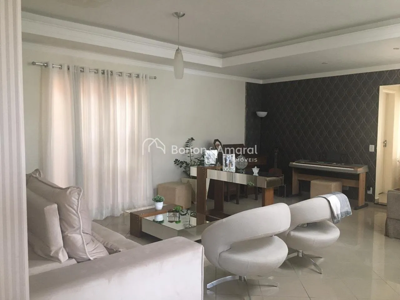 Imagem Casa de Condomínio com 3 Quartos e 5 banheiros à Venda, 220 m² - Valinhos