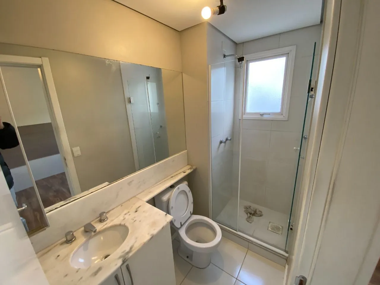 Imagem Lindo apartamento semi mobiliado, 3 quartos (1 suíte), churrasqueira e vaga.