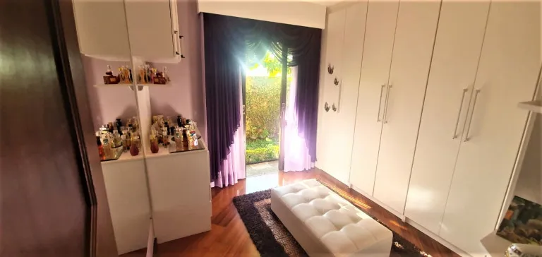 Imagem Casa com 3 Quartos à Venda, 223 m² em Novo Mundo - Curitiba