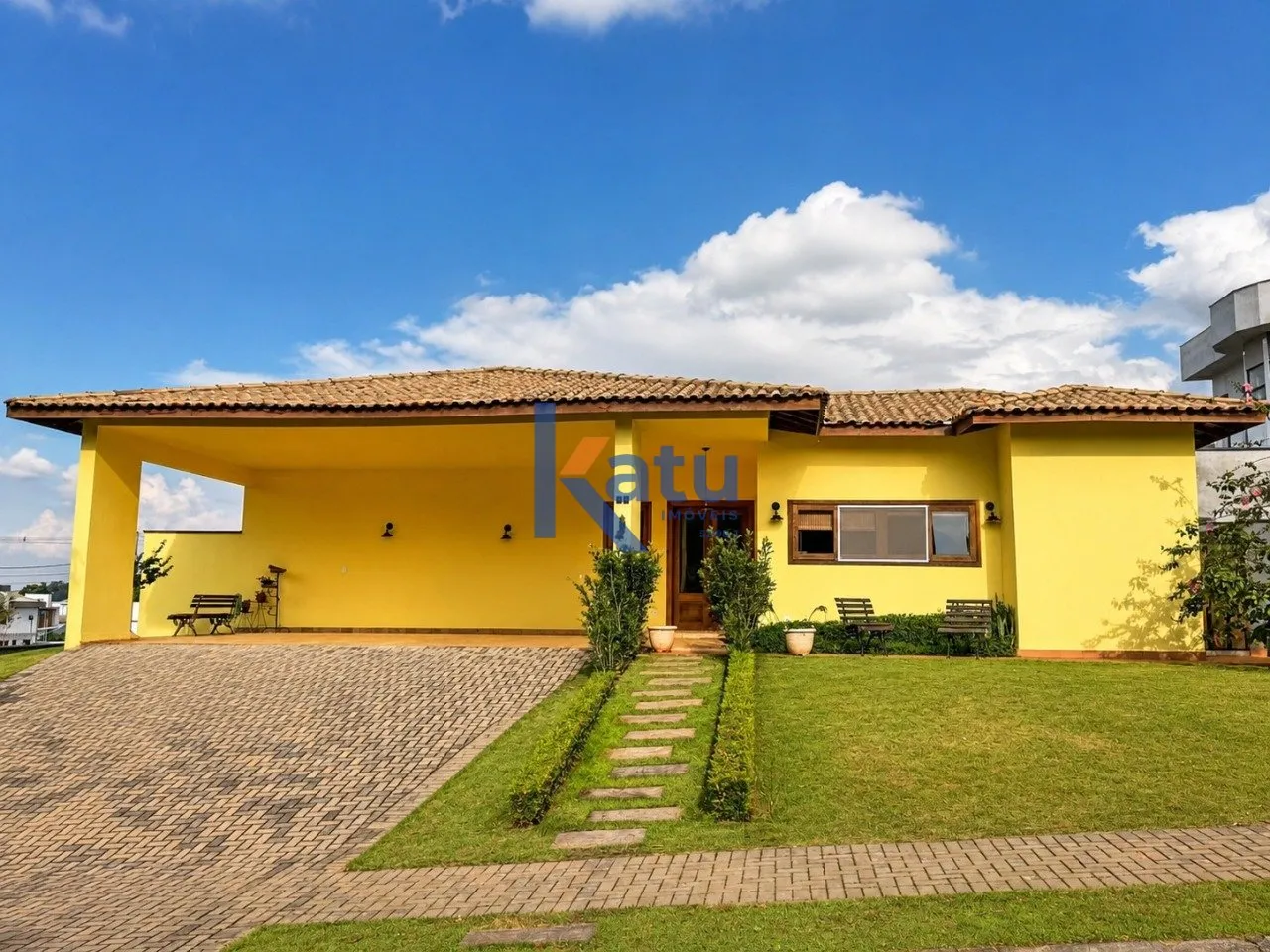 CASA MOBILIADA PARA LOCAÃÃOÂ  CONDOMÃNIO TERRAS DA ALVORADA - JUNDIAÃ/SP

A casa com 312mÂ² de Ã...