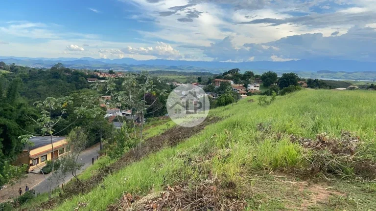 Terreno 11.000 m à Venda em Penedo / Itatiaia - RJ