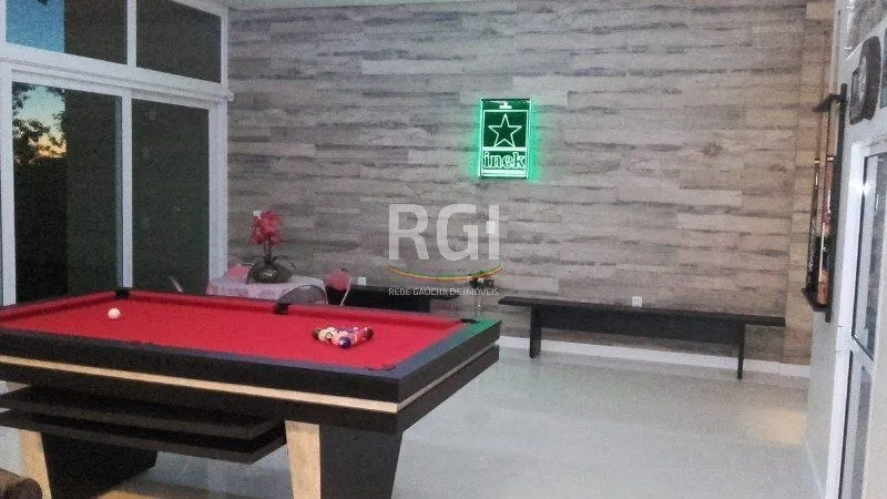 Imagem Casa para Venda - 350m², 3 dormitórios, sendo 1 suites, 2 vagas - Alto Teresópolis