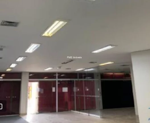 Imagem Loja com 576m² no Butantã.