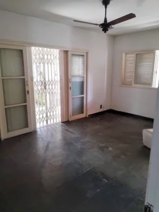 Imagem Casa Residencial em Rio das Ostras - RJ, Centro