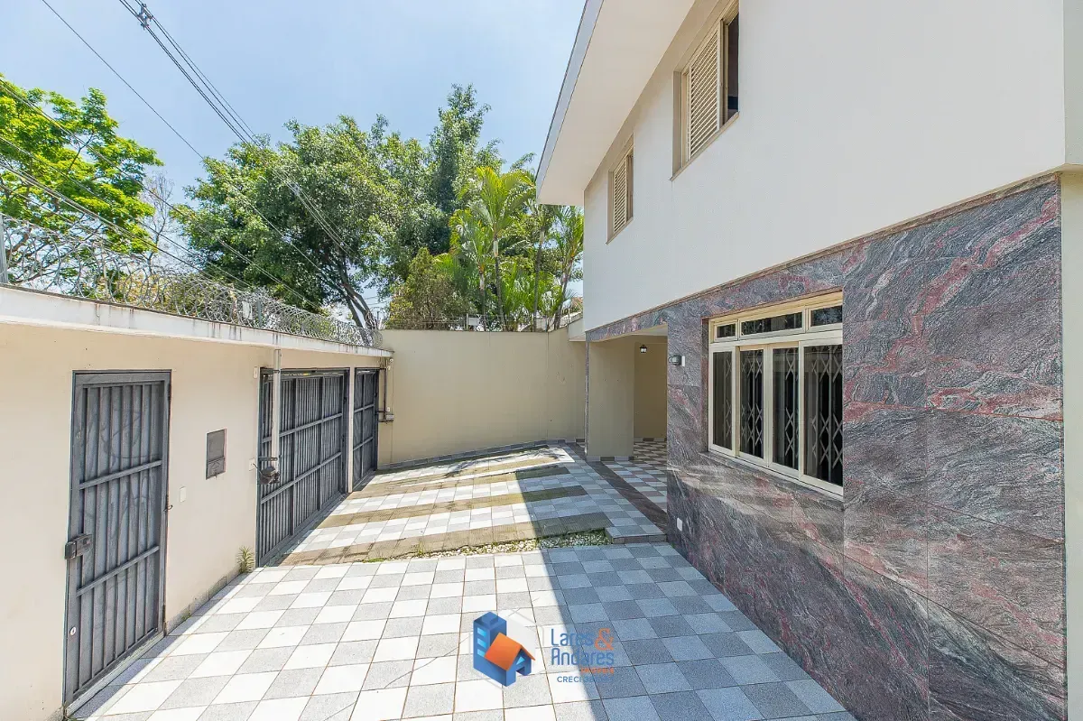 Imagem Casa para venda em Planalto Paulista com 4 quartos, sendo 2 suítes, 332m²