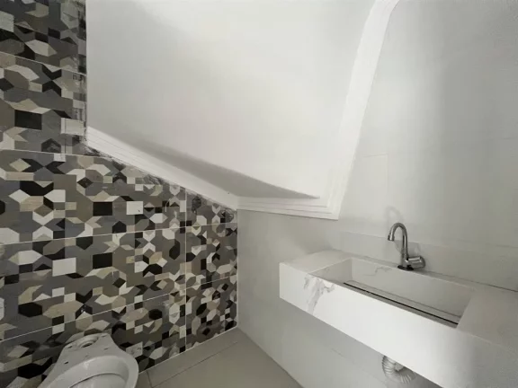 Imagem Sobrado com 2 dorms, Canto do Forte, Praia Grande - R$ 340 mil, Cod: 2325