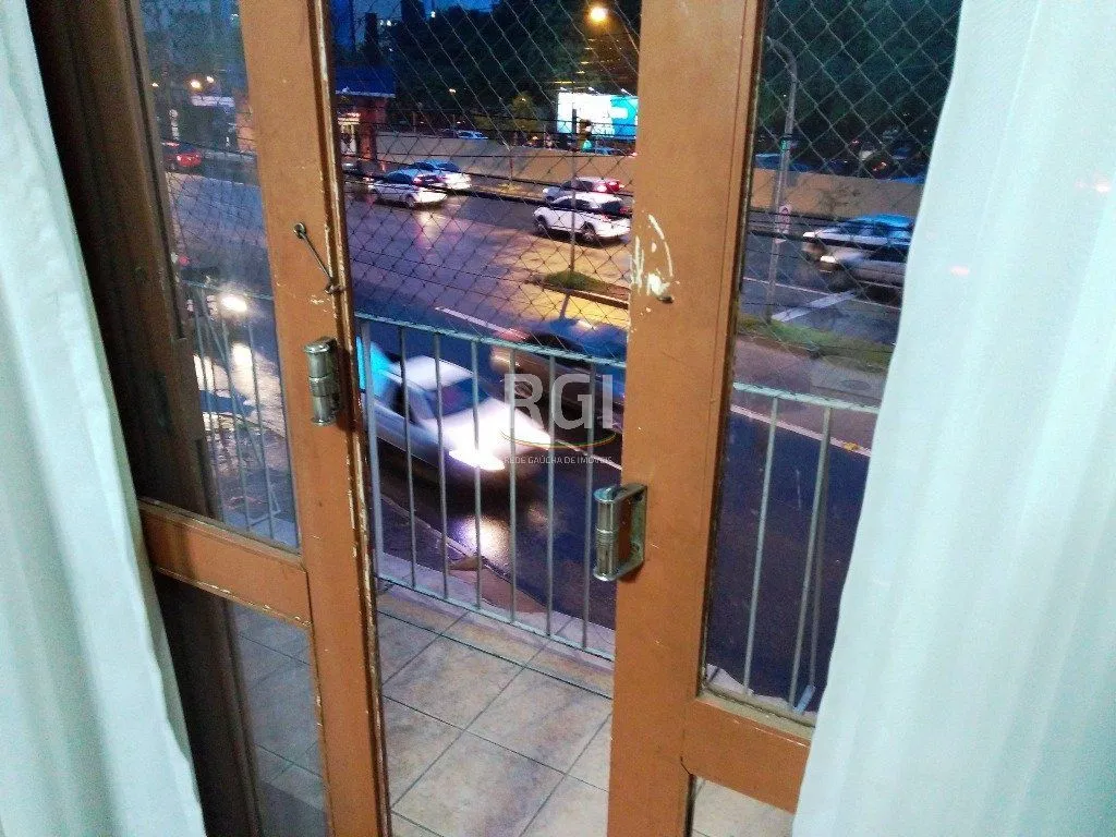 Imagem Cobertura para Venda - 323.99m², 3 dormitórios, sendo 1 suites, Partenon